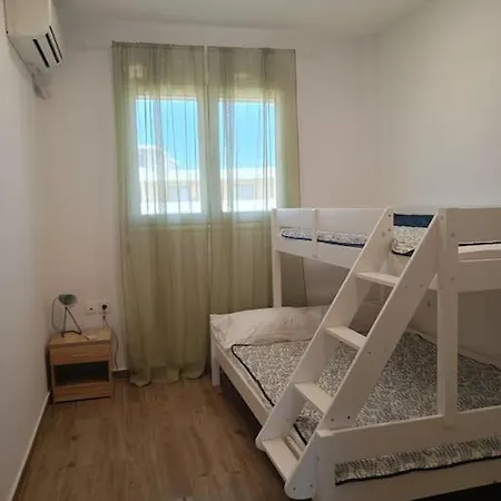 Daire Kiki And Cocos House