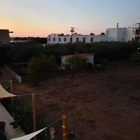 Daire Kiki And Cocos House Theológos